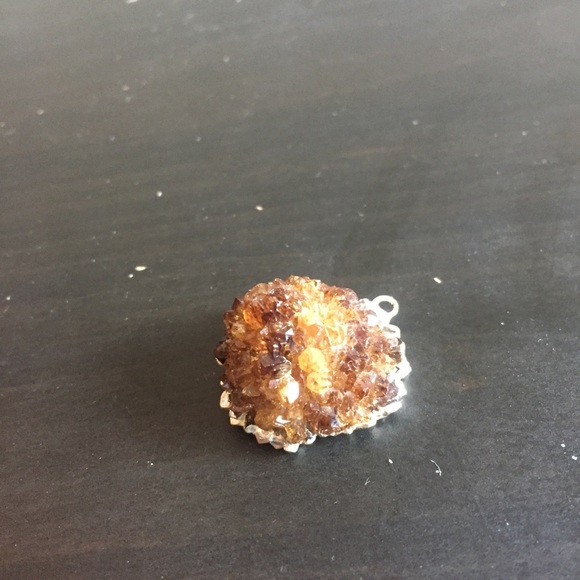 3/$20 ⚡️ NWOT Smoky Druzy quartz pendant - Picture 2 of 3